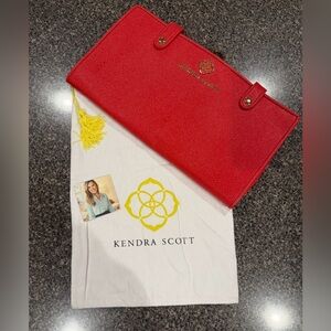 Retired Kendra Scott Jet Set Large
Jewelry Organizer - Rare Dust bag included